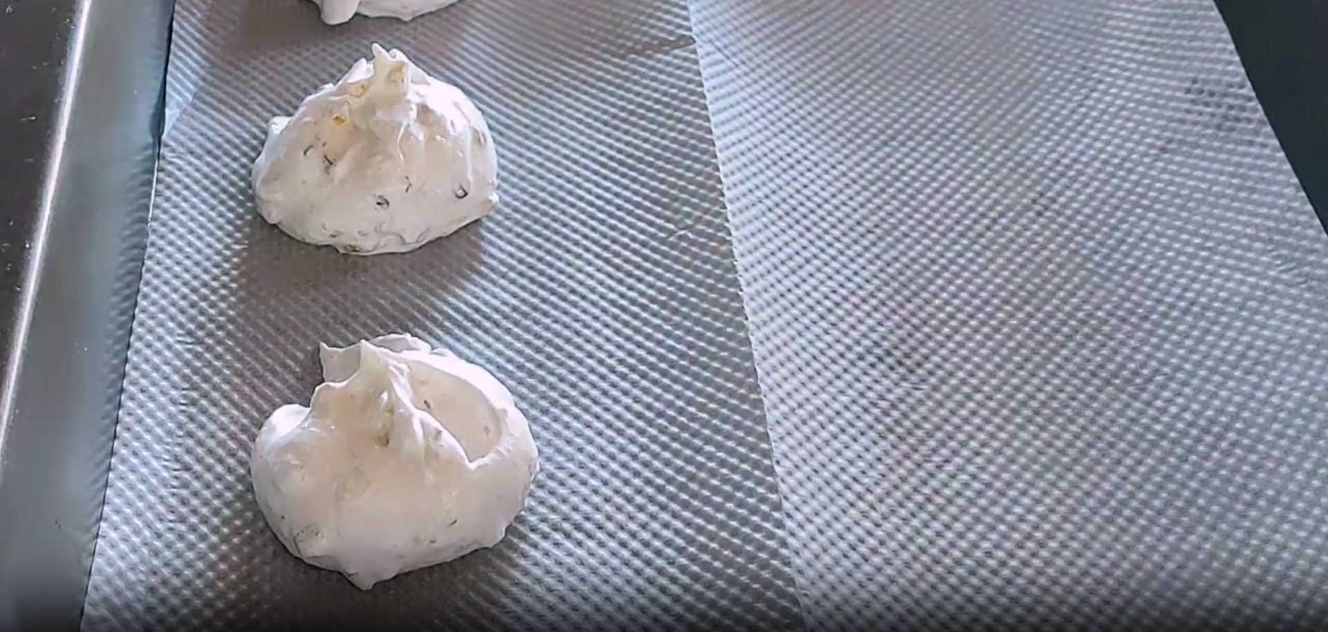 Meringue au chocolat et aux noix - Étape 6