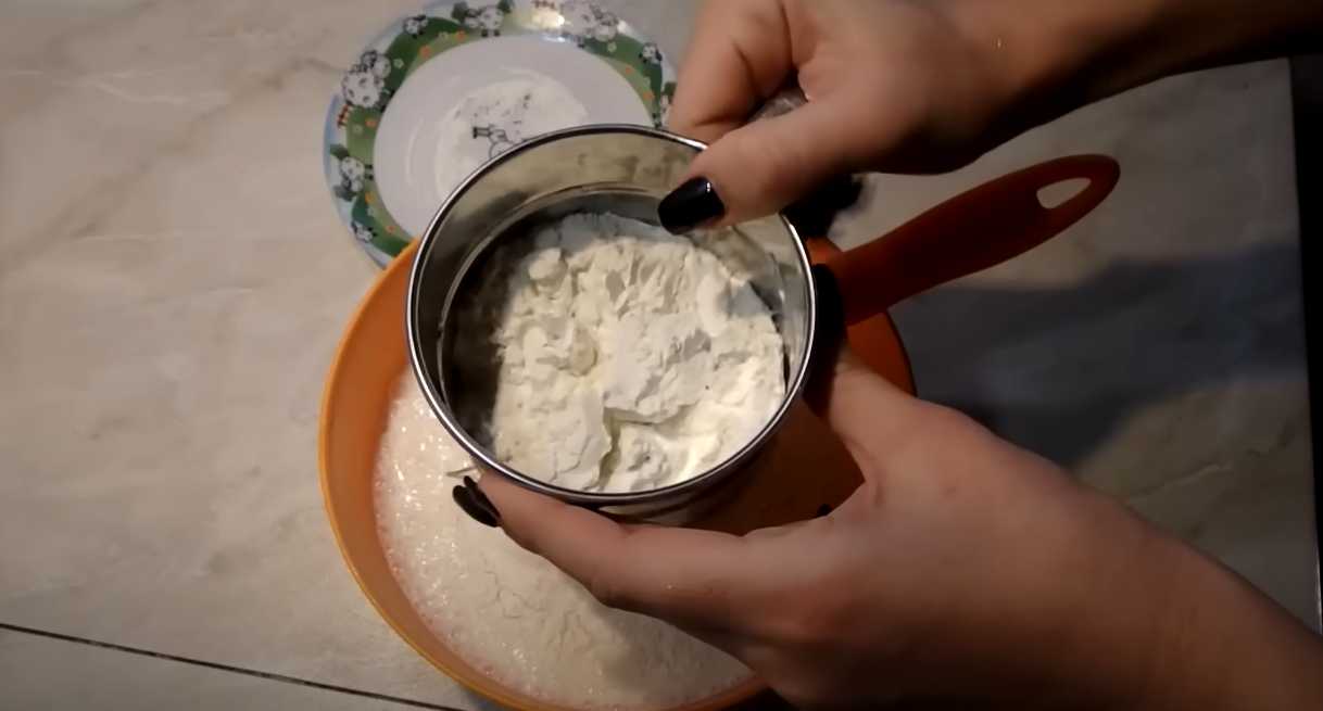 Crêpes au kéfir avec trous. Étape 6