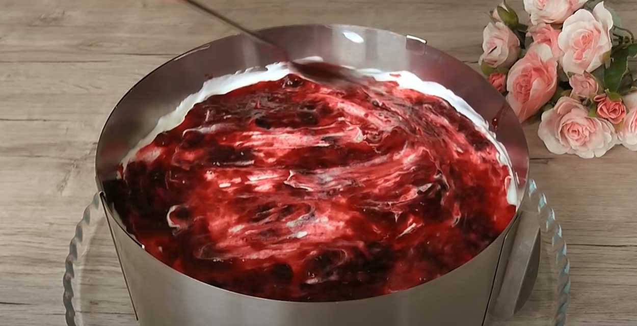 Gâteau feuilleté à la crème au yaourt - Étape 12