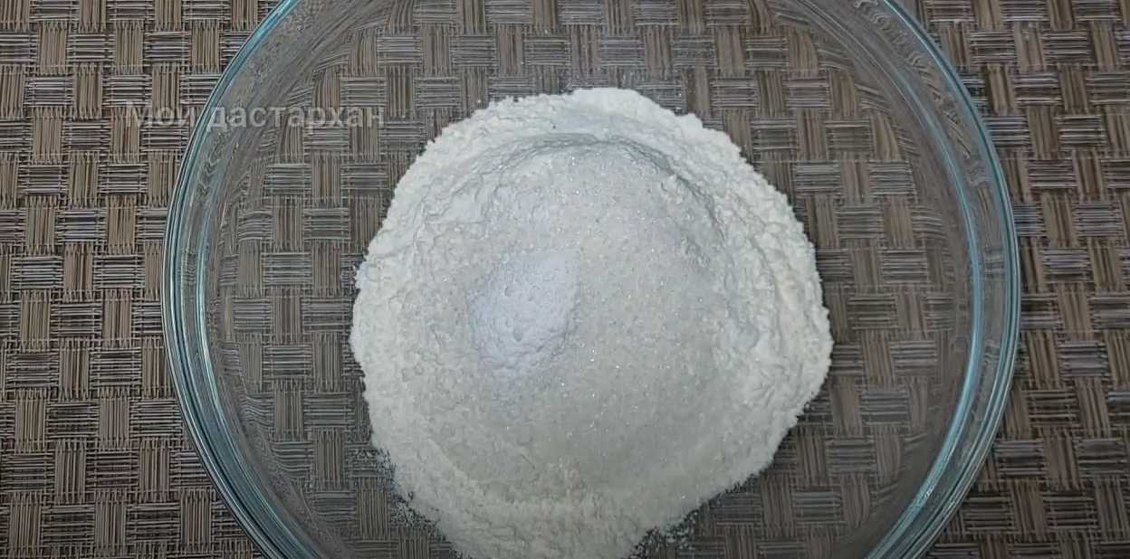 Crêpes à l'eau minérale. Étape 1