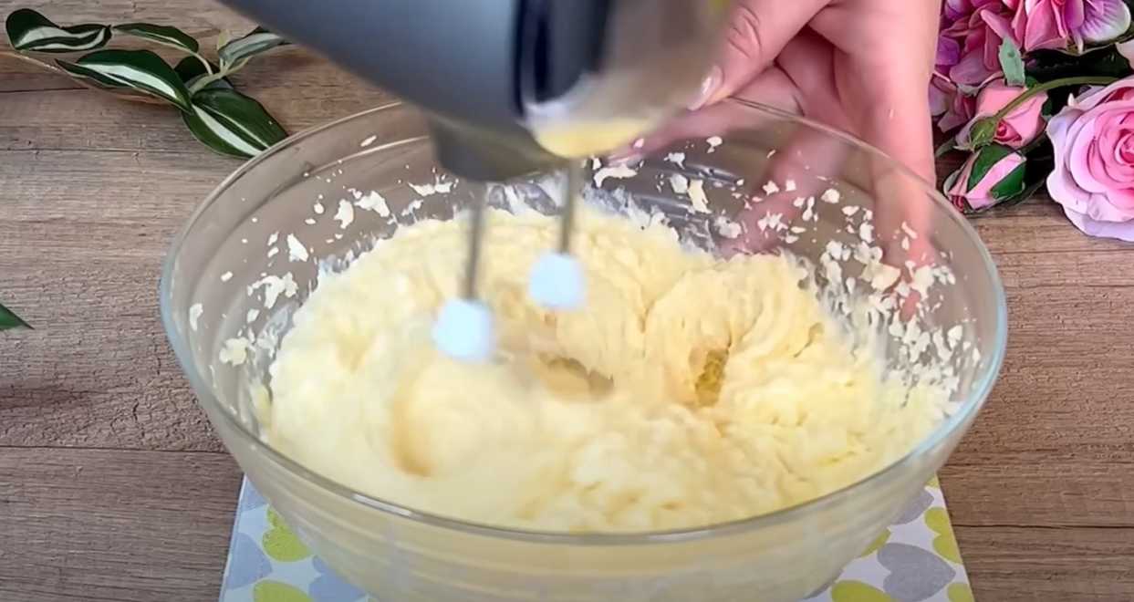 Gâteau éponge à la crème au beurre de noix de coco - Étape 13