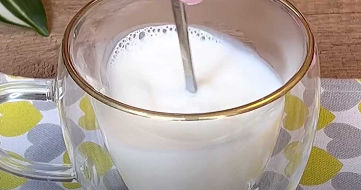 Gâteau éponge à la crème au beurre de noix de coco - Étape 14