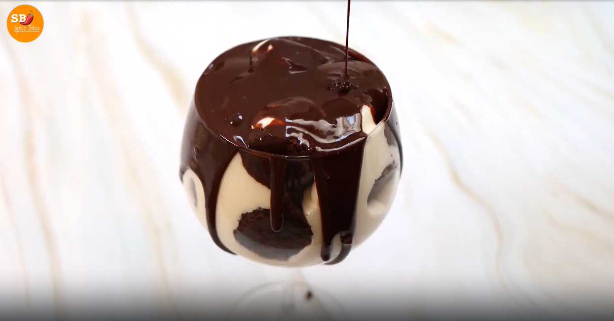 Brownie au chocolat et à la crème fouettée - Étape 11