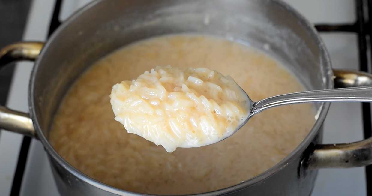 Bouillie de riz au lait cuit et aux abricots secs - Étape 4