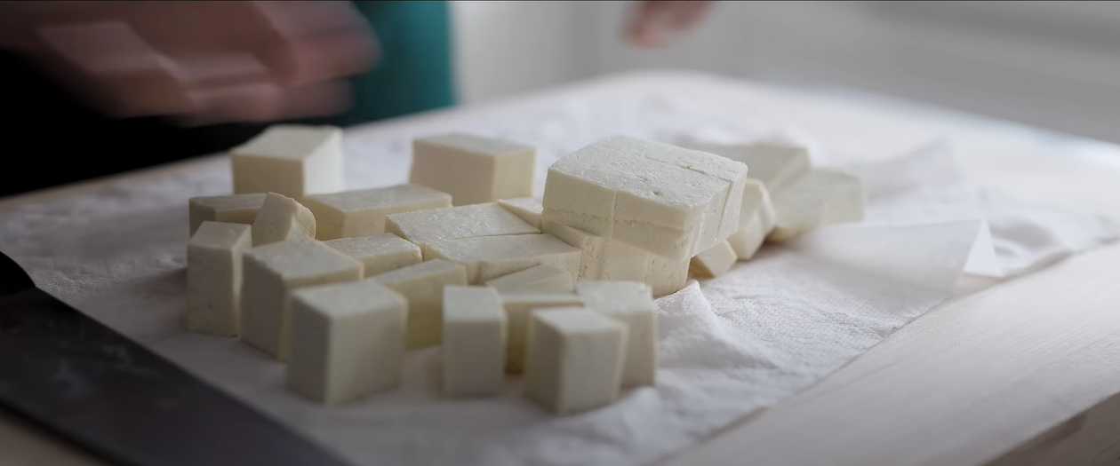 Dîner végétalien au tofu et aux brocolis - Étape 1