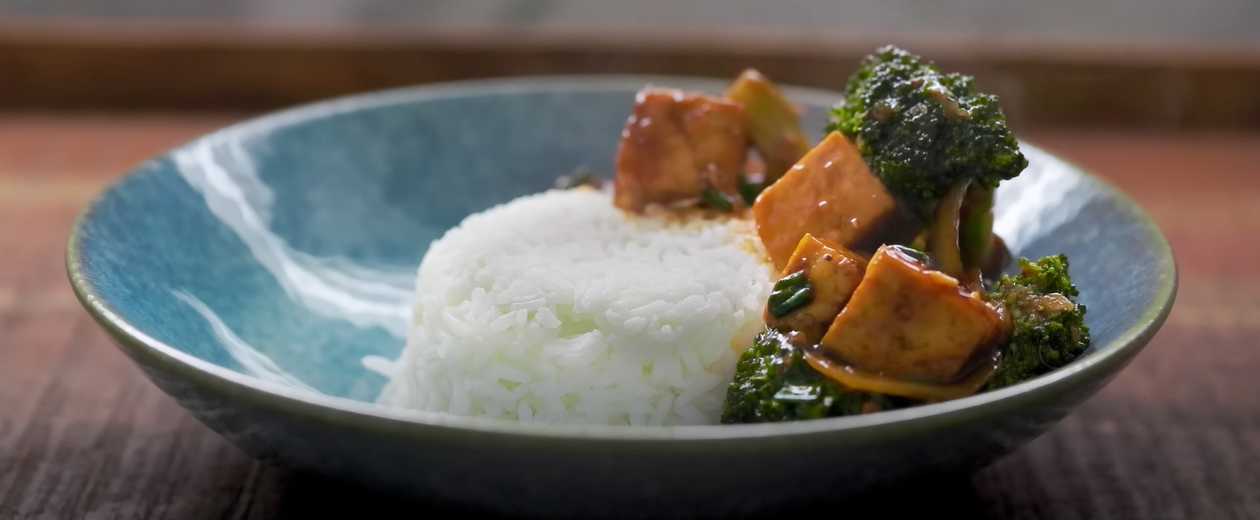 Dîner végétalien au tofu et au brocoli - Étape 9