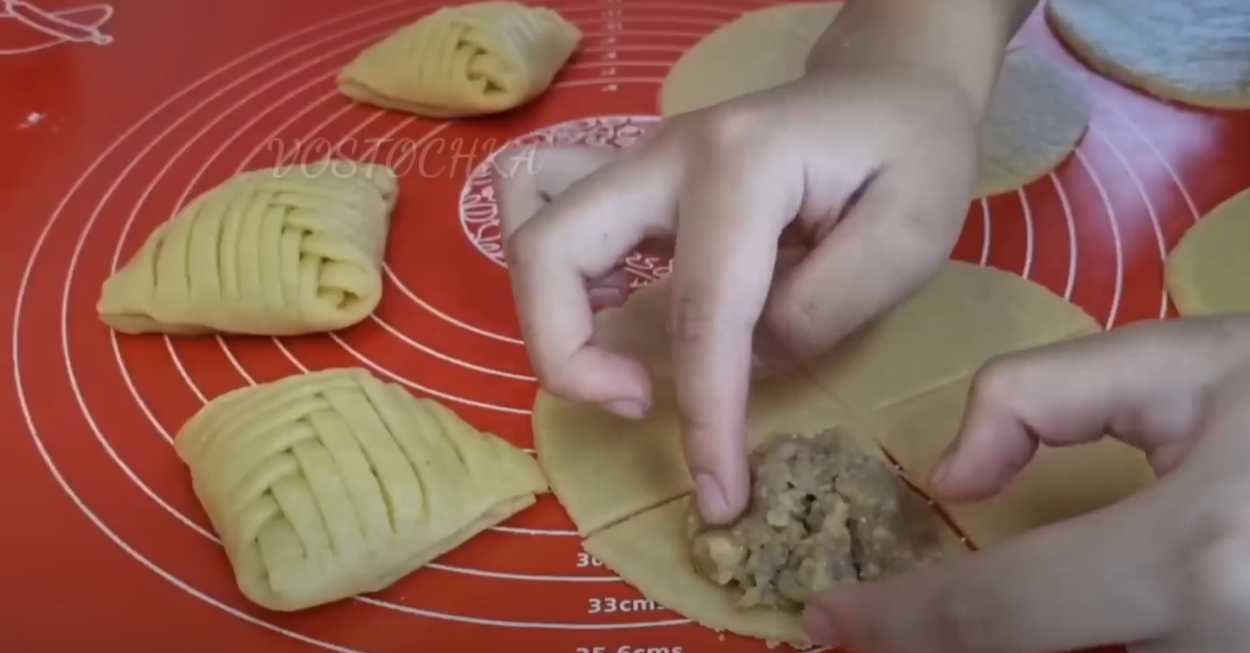 Tartes tressées aux pommes et aux noix - Étape 11