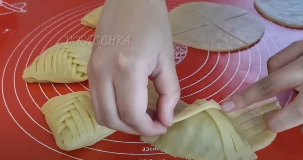 Tartes tressées aux pommes et aux noix - Étape 13