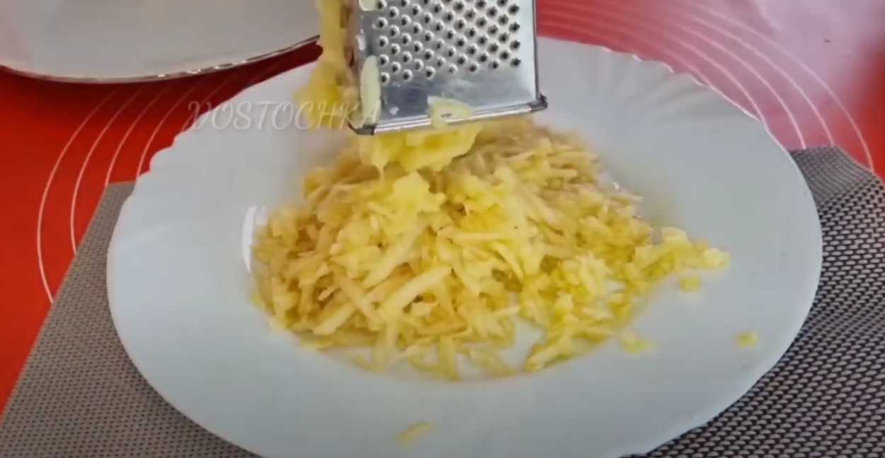 Tartes tressées aux pommes et aux noix - Étape 1