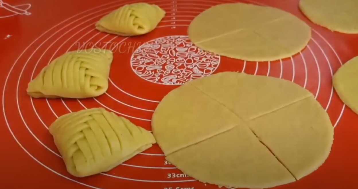 Tartes tressées aux pommes et aux noix - Étape 10