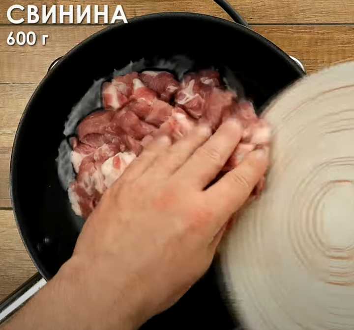 Pâtes à la viande et à la sauce tomate - Étape 2