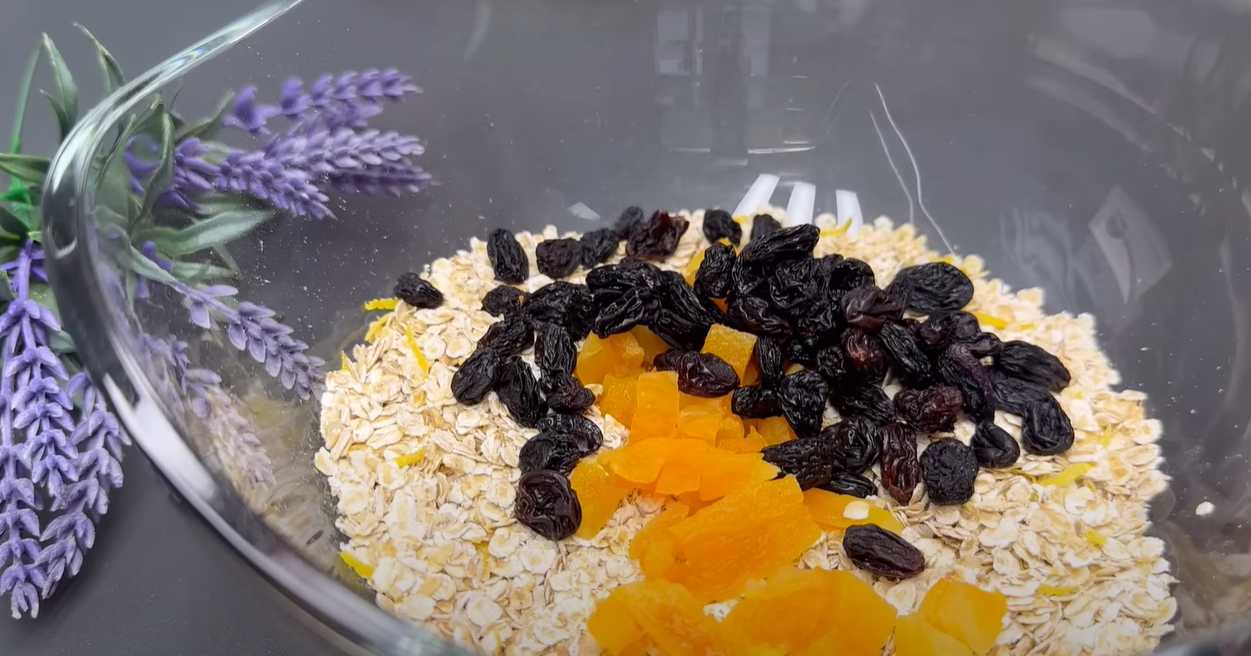 Biscuits croustillants à l'avoine cuits à la poêle sans farine ni sucre - Étape 4