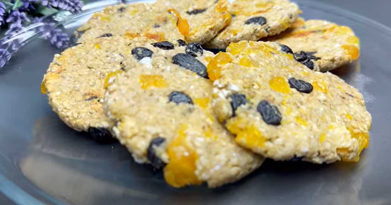 Biscuits croustillants à l'avoine cuits à la poêle sans farine ni sucre - Étape 8