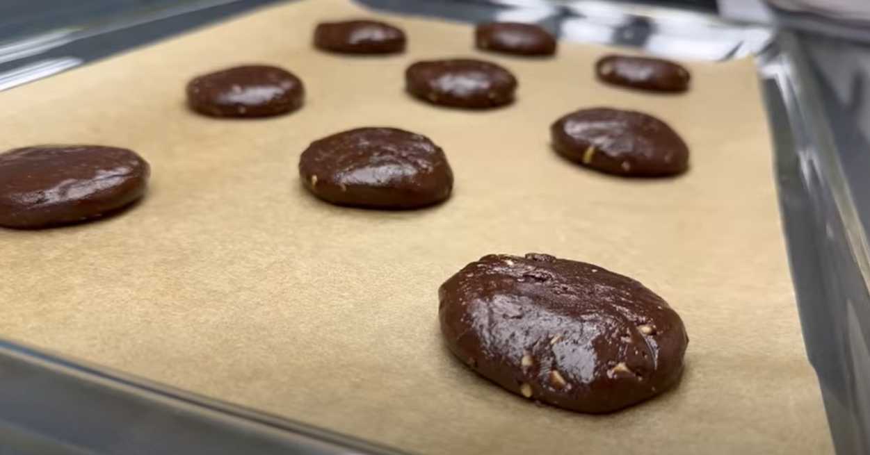 Biscuits faciles au chocolat et au beurre de cacahuète - Étape 4