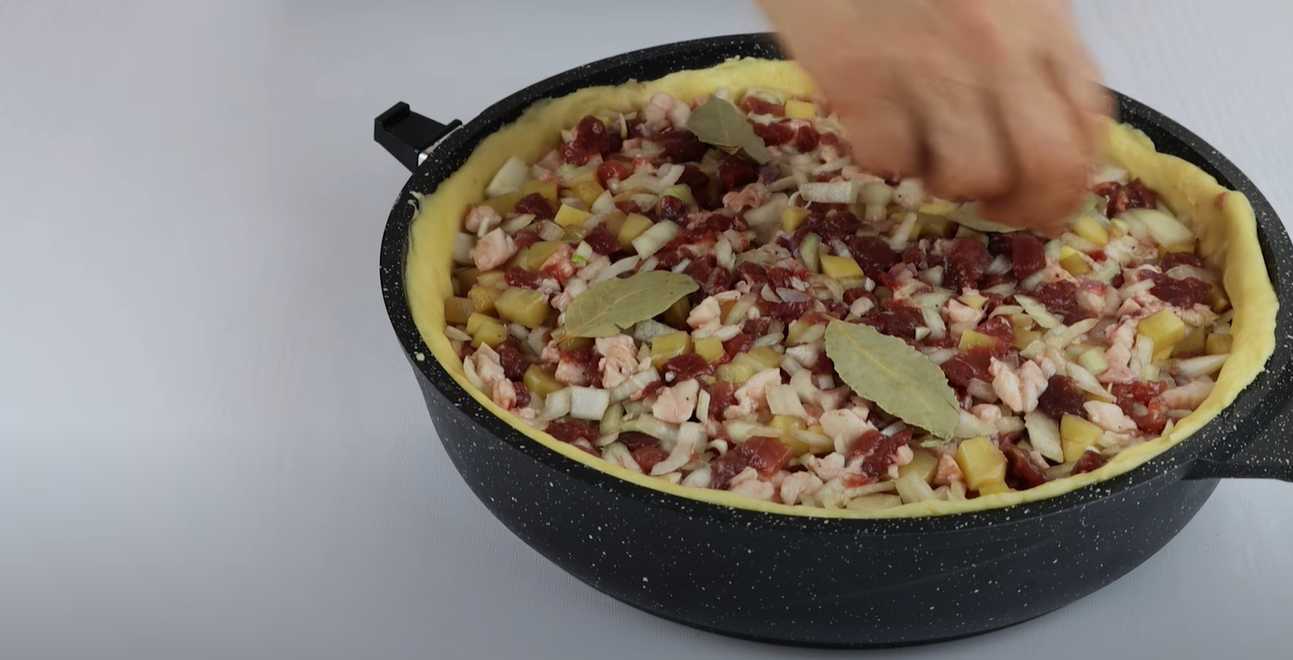 Tarte tatare à la viande et aux pommes de terre Zur Belish - Étape 10