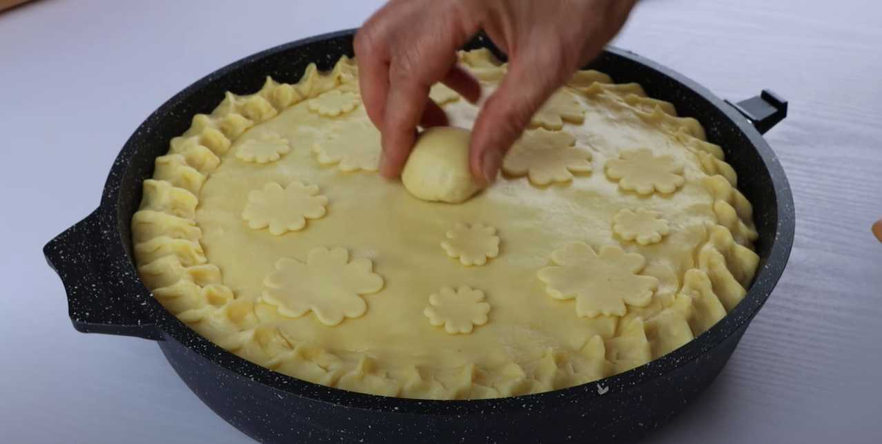 Tarte tatare à la viande et aux pommes de terre Zur Belish - Étape 13