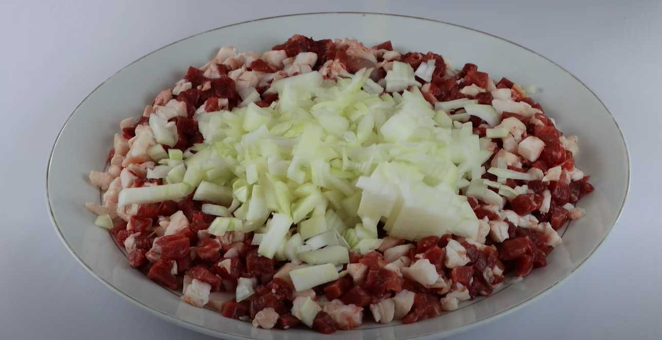 Tarte tatare à la viande et aux pommes de terre Zur Belish - Étape 2