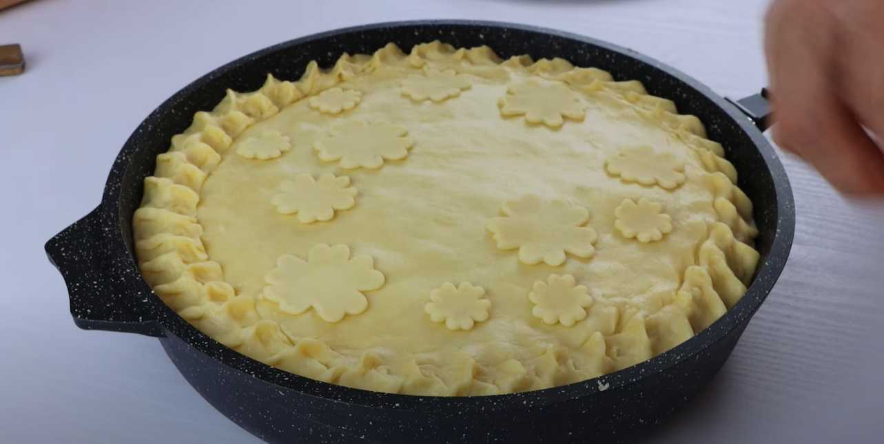 Tarte tatare à la viande et aux pommes de terre Zur Belish - Étape 12