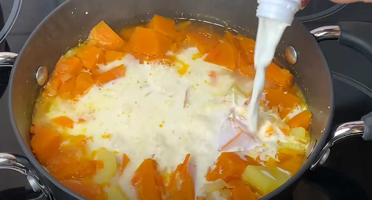 Soupe classique au potiron, à la crème et aux pommes de terre - Étape 14