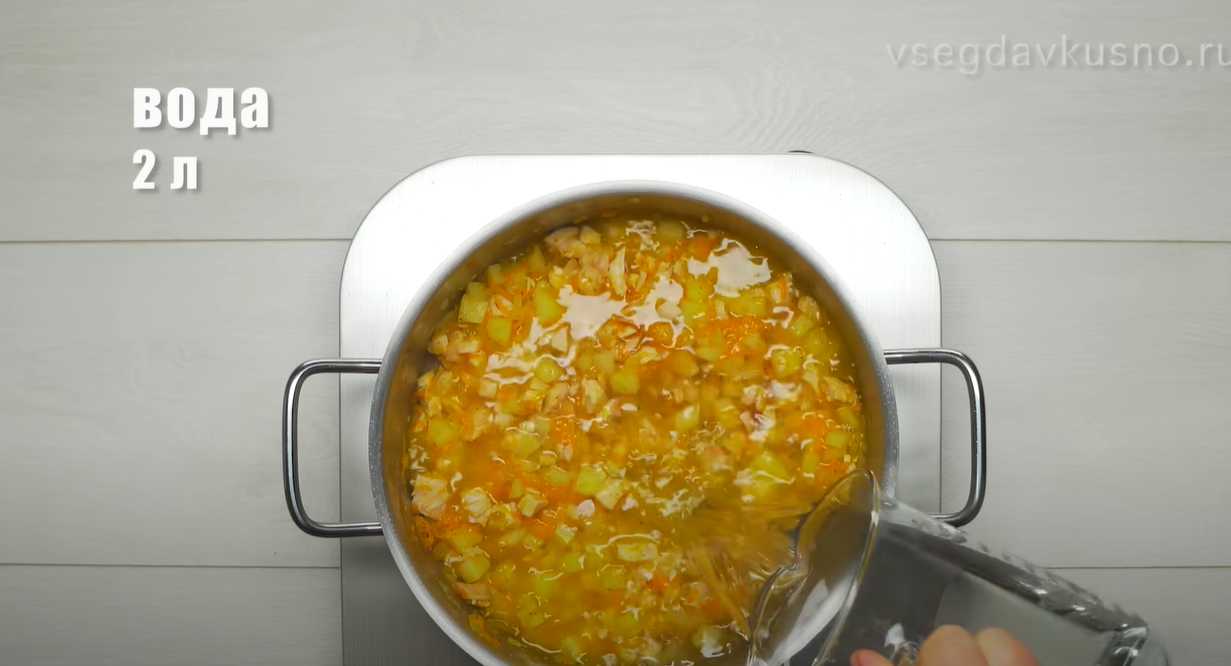 Soupe classique à l'oseille, aux œufs et au poulet - Étape 6