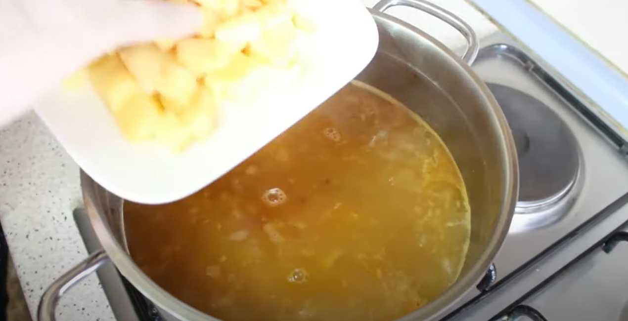 Soupe classique à la viande et à l'orge - Étape 10