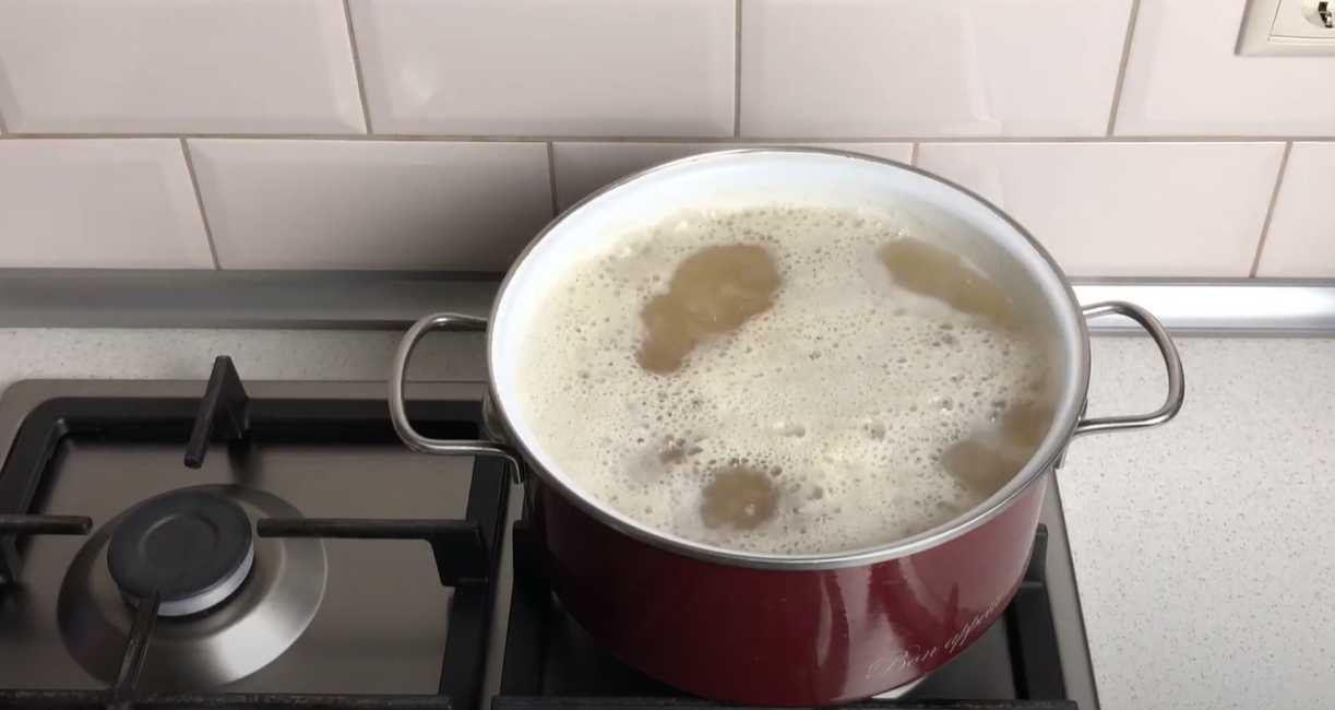 Soupe classique aux pois cassés et aux côtes fumées - Étape 6