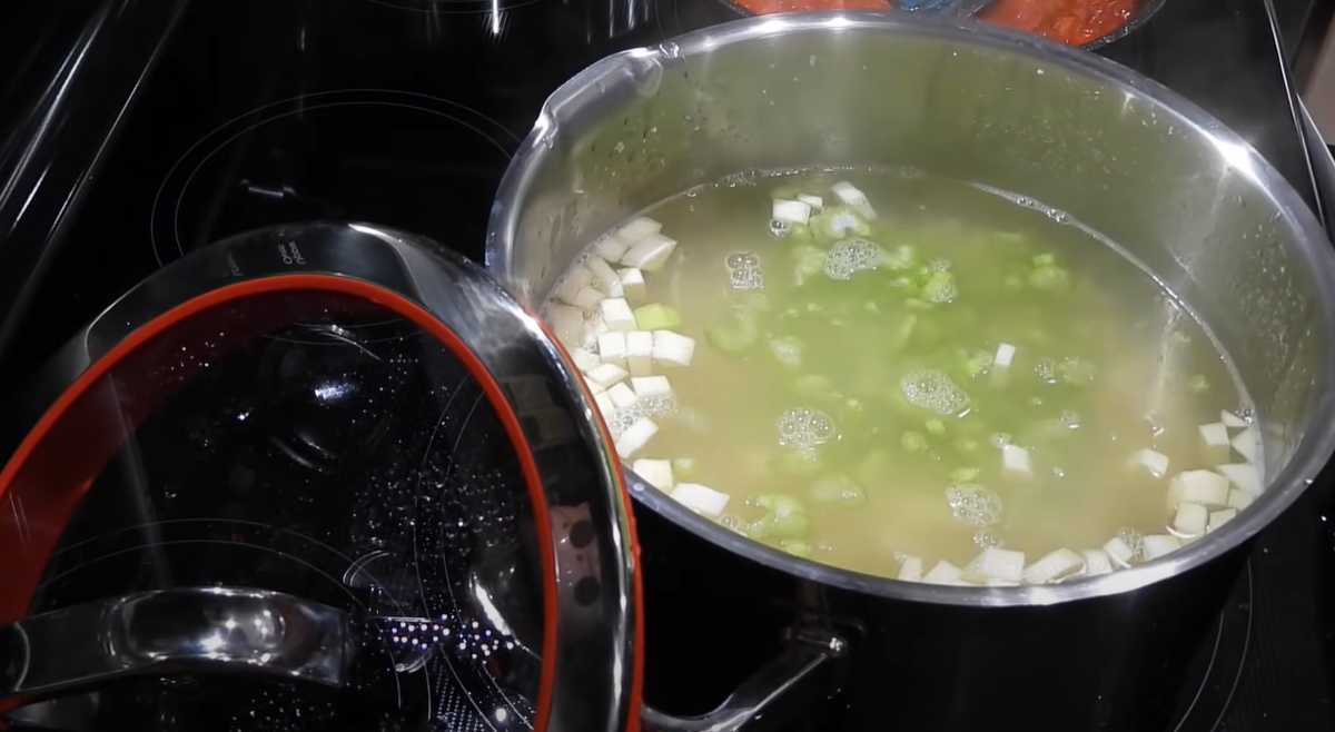 Soupe classique aux haricots et à la viande - Étape 6