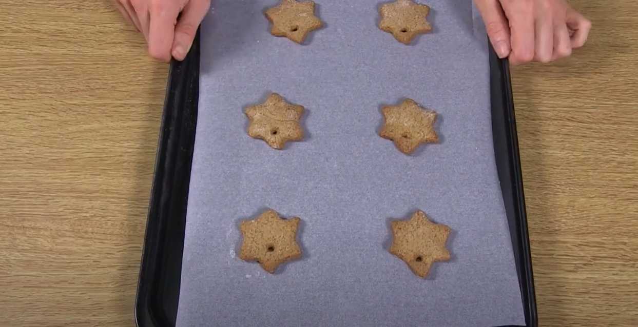 Étoiles de Noël en pain d'épice - Étape 6