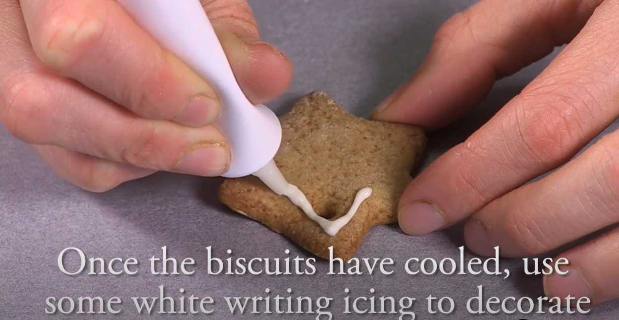 Étoiles de Noël en pain d'épice - Étape 7