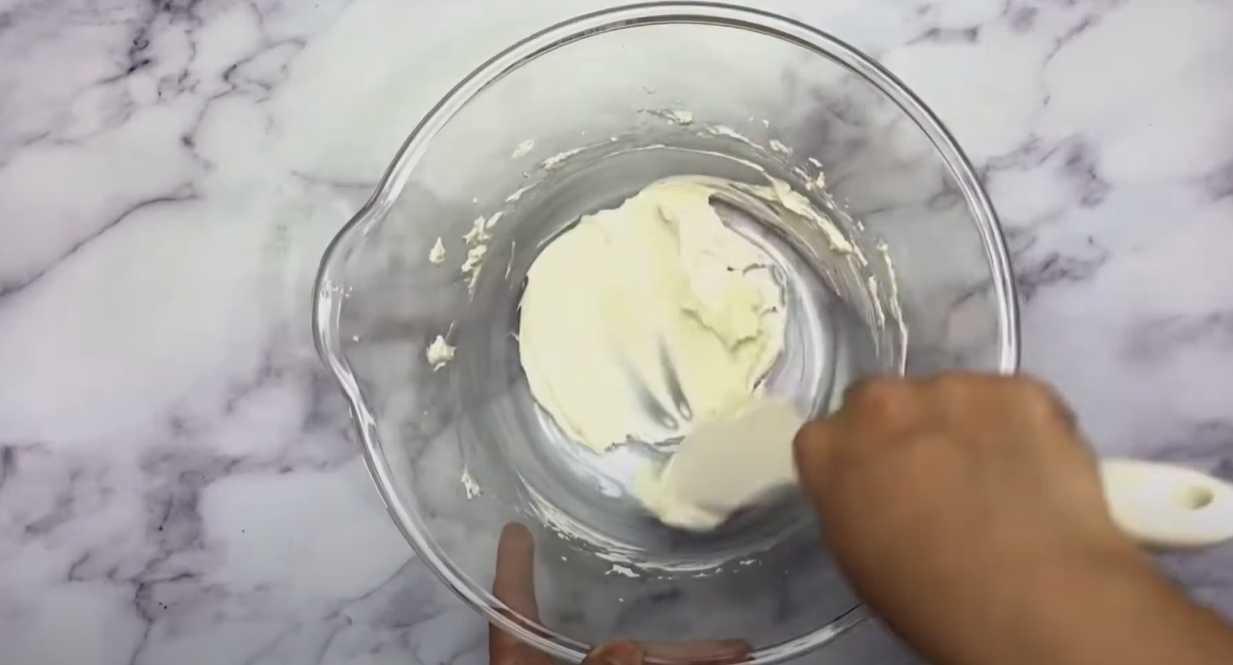 Cupcakes de Noël en forme de ballons - Étape 12