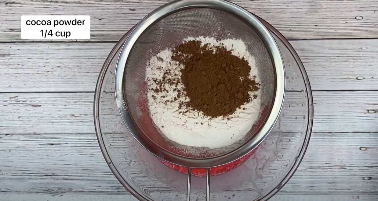 Cupcakes de Noël en forme de ballons - Étape 9