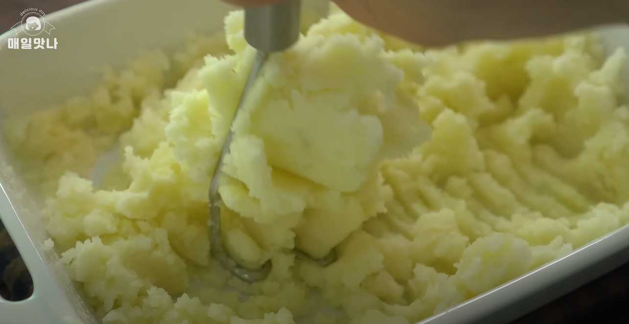 Champignons et pommes de terre à la sauce à l'ail - Étape 3