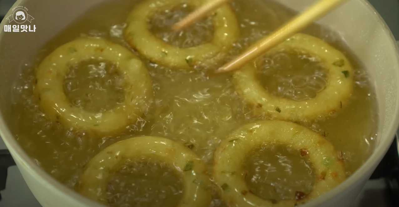 Rondelles de pommes de terre croustillantes à l'ail - Étape 15