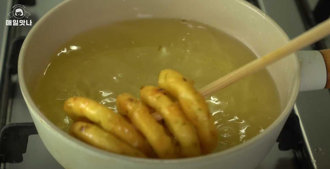 Rondelles de pommes de terre croustillantes à l'ail - Étape 16