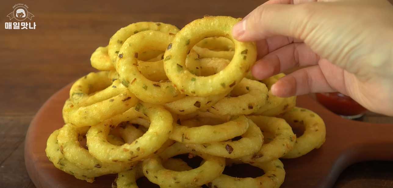 Rondelles de pommes de terre croustillantes à l'ail - Étape 17