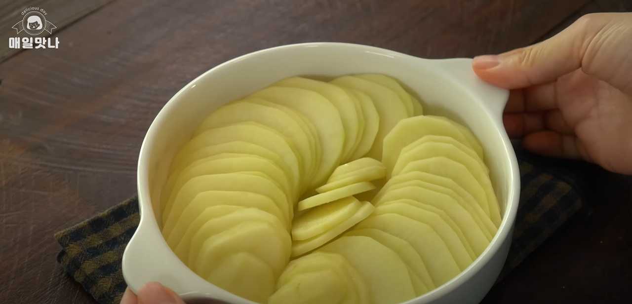 Pommes de terre au four en sauce crémeuse - Étape 2