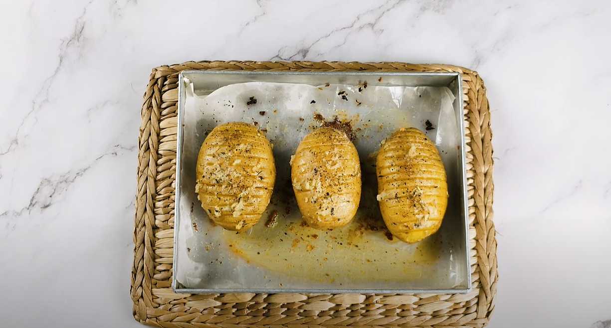 Pommes de terre Hasselback au four - Étape 7