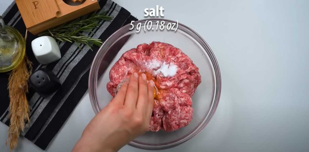 Boulettes de viande sur un lit de pommes de terre - Étape 6