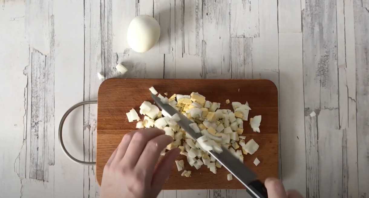 Salade de saumon rose en conserve, riz et œuf - Étape 4