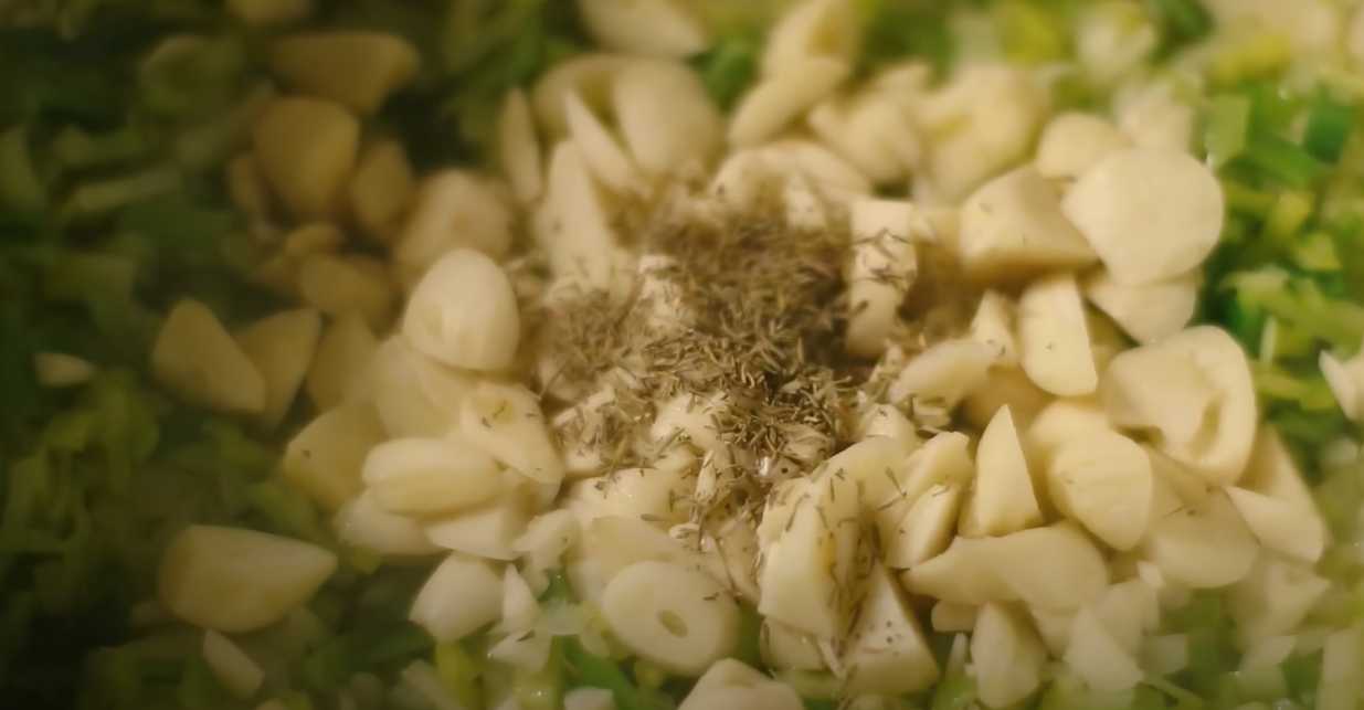 Soupe italienne à l'ail avec croûtons - Étape 7