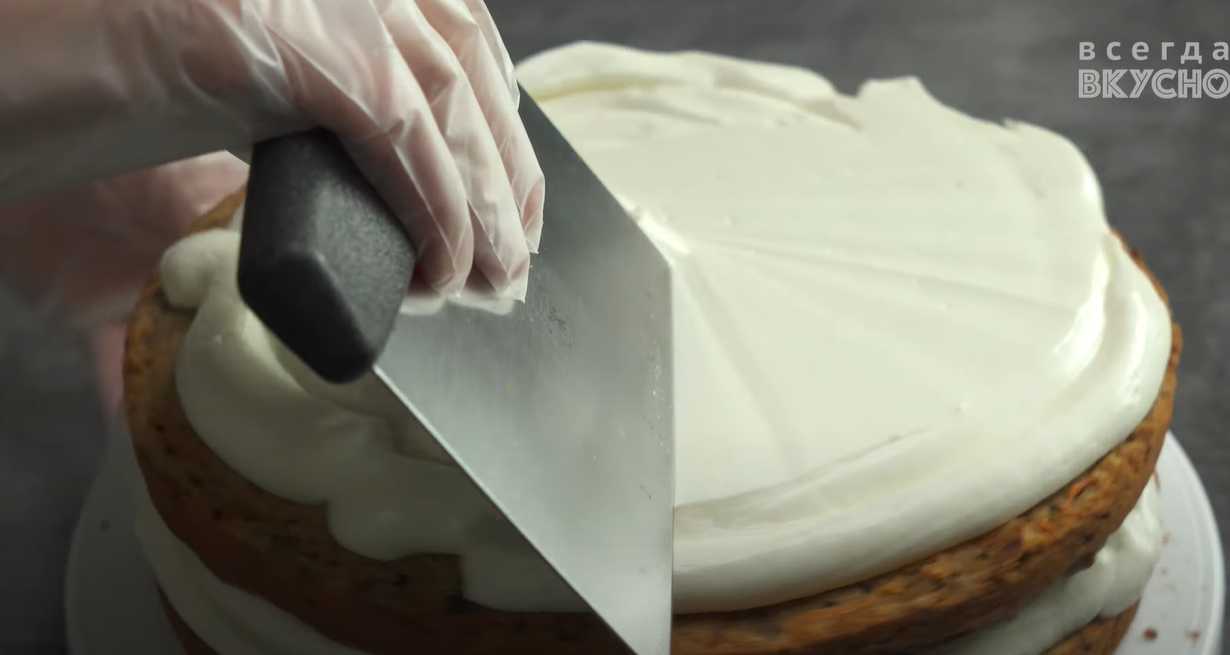 Gâteau aux carottes aux noix et aux raisins secs - Étape 14