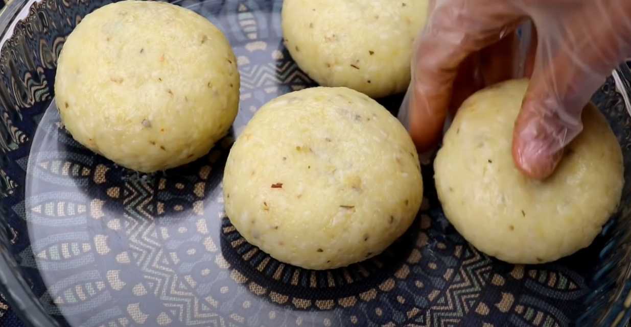 Boulettes de pommes de terre enrobées de bœuf et enrobées de pâte - Étape 13