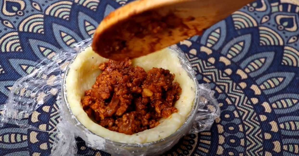 Boulettes de pommes de terre enrobées de bœuf et enrobées de pâte - Étape 11