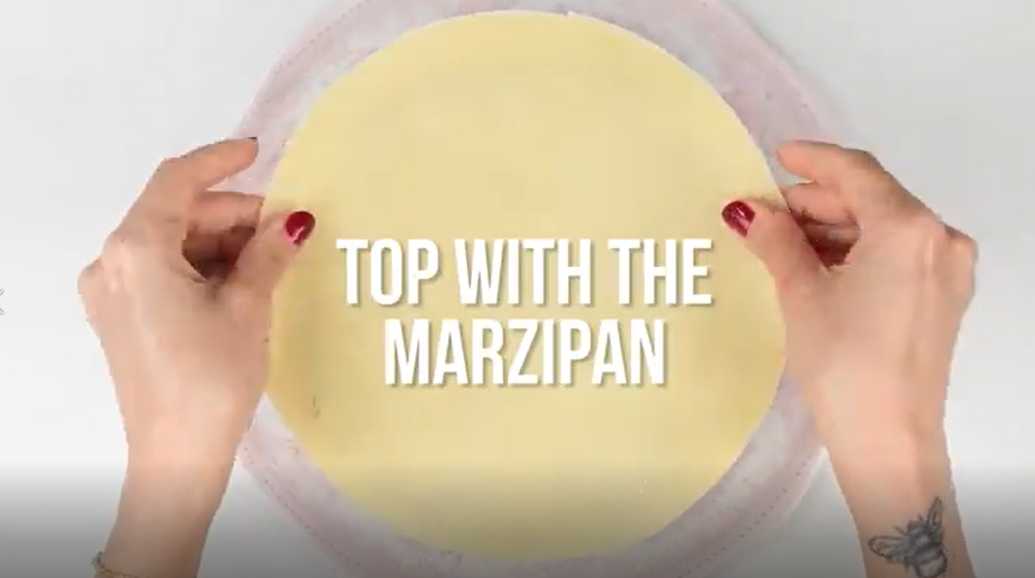 Gâteau de Pâques Simnel - Étape 11