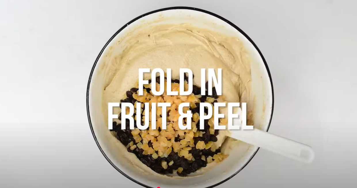 Gâteau de Pâques Simnel - Étape 5