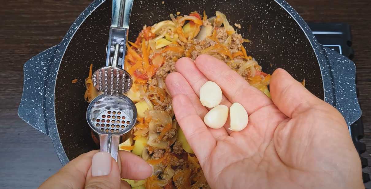 Soupe arménienne aux nouilles et aux œufs - Étape 8