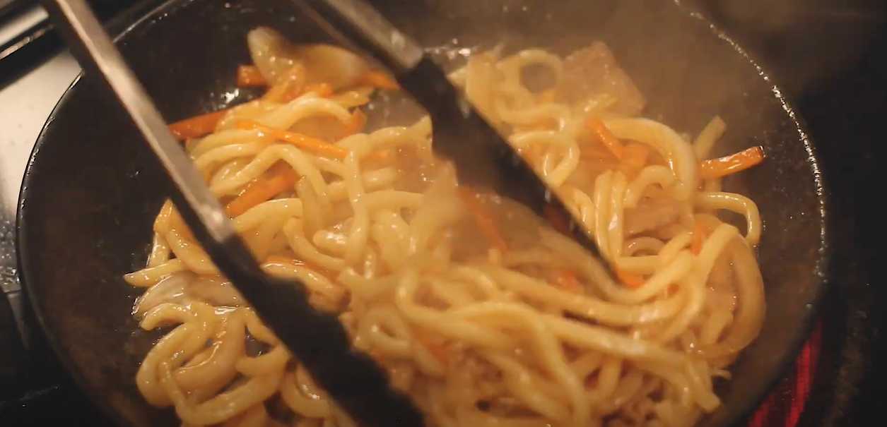 Udon au porc Sukiyaki - Étape 10