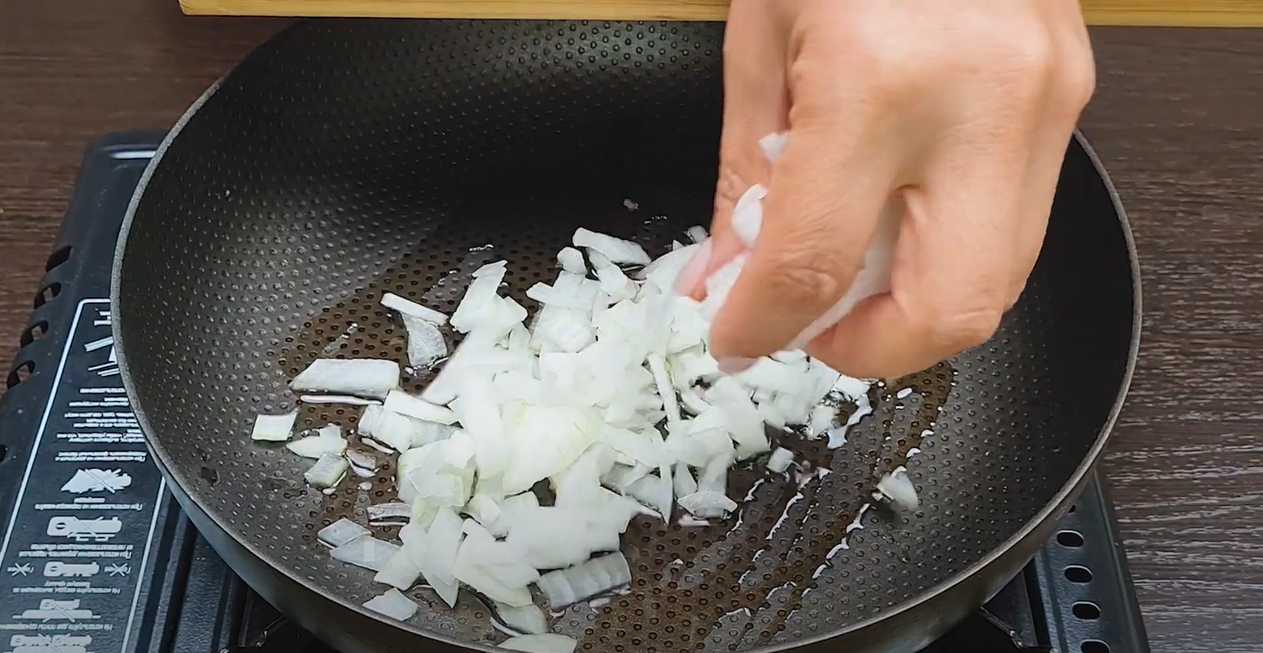 Foie de poulet aux œufs et aux légumes - Étape 3