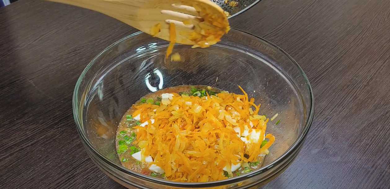 Foie de poulet aux œufs et aux légumes - Étape 8