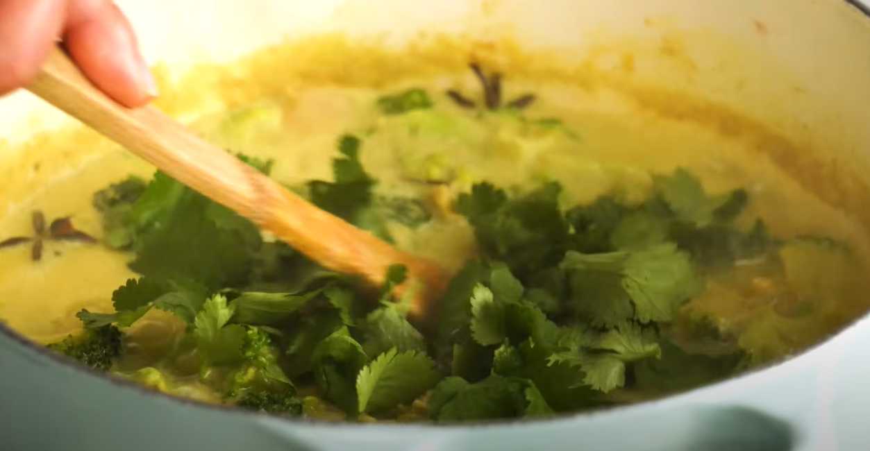 Poulet au curry, noix de coco et brocoli - Étape 10